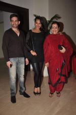 Sonakshi Sinha, Poonam Sinha, Luv Sinha at Farah Khan_s house warming bash on 20th Dec 2011 (212).JPG